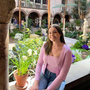 Meet your Posher, Veronica